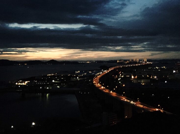 瀬戸大橋の袂から眺める夜景