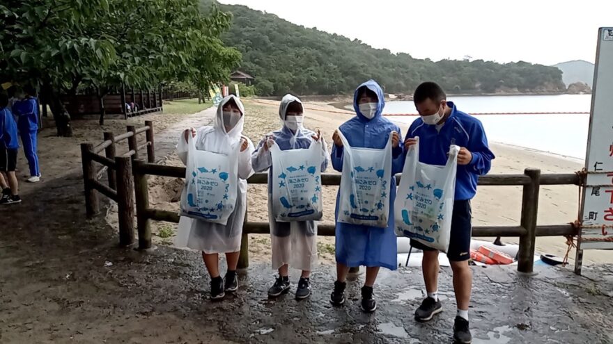 香川県立高瀬高等学校ビーチクリーン ＠大蔦島