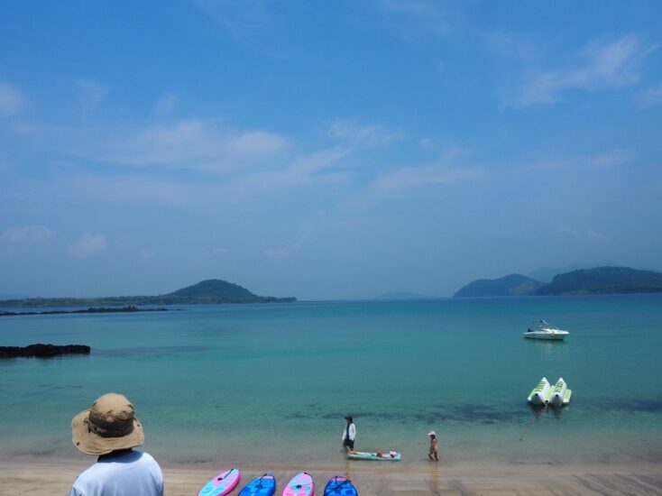 長崎県・小値賀島の青い海🌊