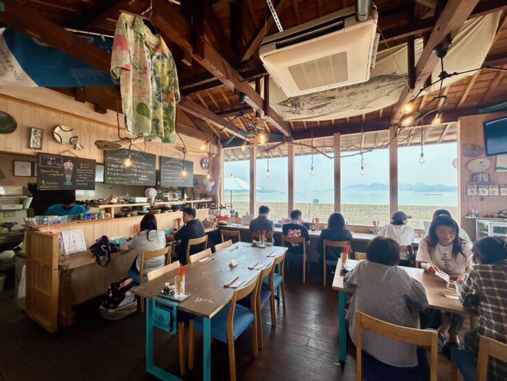 夏を待てない！期間限定の粟島”絶景食堂”オープン