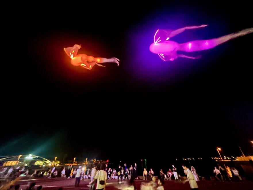 サンポート高松の空に大きな魚が泳ぐ‥真夏の夜の夢