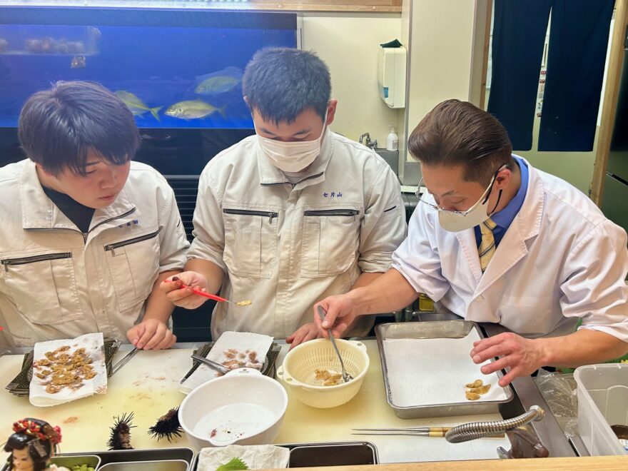 賞味試験の会「讃岐うどん×ウニ」の味は？いかに？