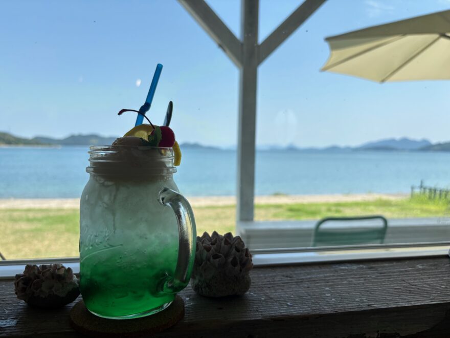 酷暑の夏・・お疲れ様。復活した「浜辺のカフェ」でゆるり。