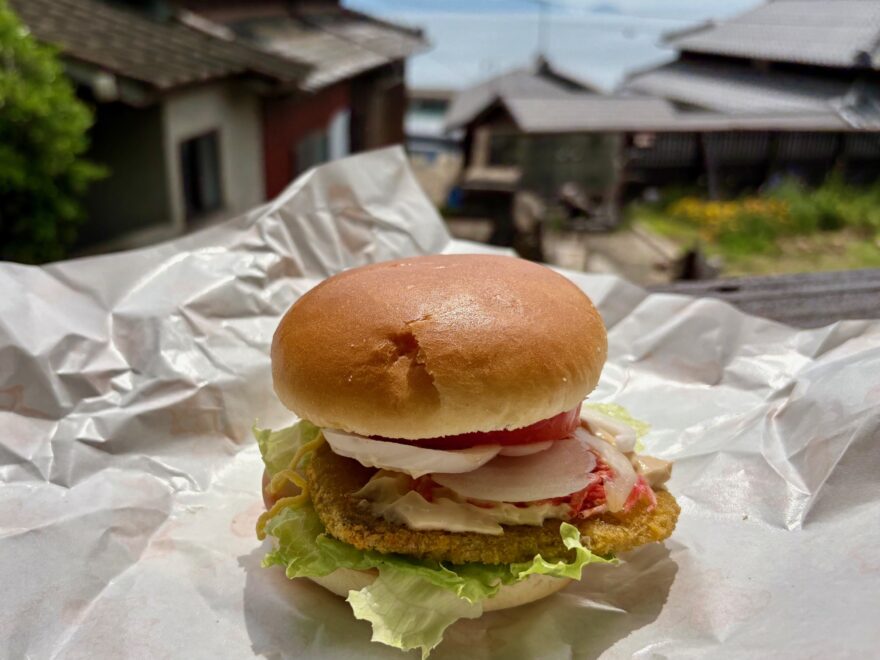 ヘルシー＆エコな男木島「めおんバーガー」