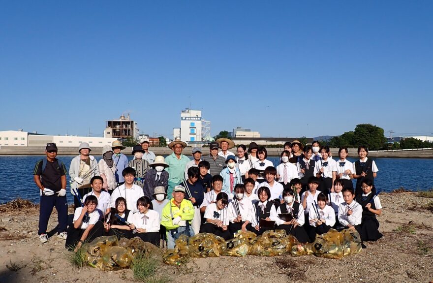 大手前丸亀中学・高等学校の生徒さんと一緒にビーチクリーン🍀
