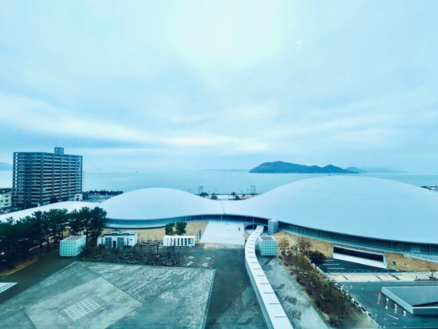 街と海をつなぐ存在・・ユネスコから評価「あなぶきアリーナ」　