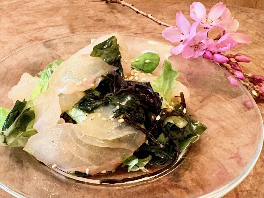 桜の季節に・・「タイ」の塩昆布和えサラダ